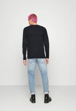 Only & Sons Herren ONSBLADE CREW NECK Strickpullover - Dark Navy | Modischer Herrenpullover aus weicher Strickware 8 Only & Sons Herren ONSBLADE CREW NECK Strickpullover - Dark Navy | Modischer Herrenpullover aus weicher Strickware -Only & Sons Geschäft 01136671712d459988157e88b51bc215