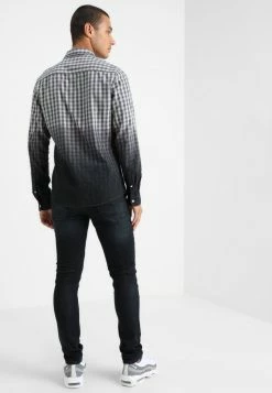 Only & Sons Herren ONSLOOM - Skinny Fit Jeans in Blau - Moderne Denim-Hose für Herren -Only & Sons Geschäft 01683c8f7b8d443eba9b40e04d88ee1d