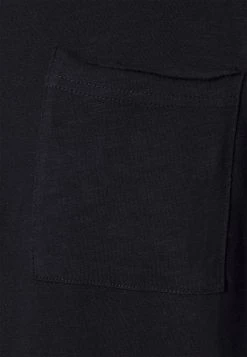 Only & Sons Herren ONSROY TEE - Basic T-Shirt in Schwarz 5 Only & Sons Herren ONSROY TEE - Basic T-Shirt in Schwarz -Only & Sons Geschäft 03bca3ce5c0342f6a45ccccd6389ed52