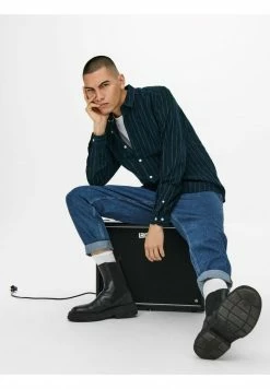 Only & Sons Herren Jeans Straight Leg Blau - Moderne Passform & Premium-Qualität 11 Only & Sons Herren Jeans Straight Leg Blau - Moderne Passform & Premium-Qualität -Only & Sons Geschäft 0591d0f78a334aa8bc95d36a79116271