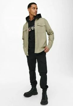 Only & Sons Herren EINFARBIGES CARGO-Hemd - Chinchilla | Freizeithemd 11 Only & Sons Herren EINFARBIGES CARGO-Hemd - Chinchilla | Freizeithemd -Only & Sons Geschäft 0b2242fa1bc247bc8135ea7a25aa65f0