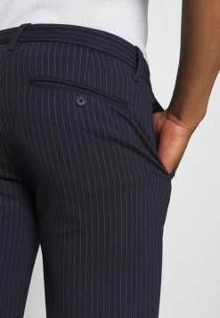 Only & Sons Herren ONSMARK STRIPE - Shorts - Night Sky | Chino Shorts für stilvolle Freizeitmode 9 Only & Sons Herren ONSMARK STRIPE - Shorts - Night Sky | Chino Shorts für stilvolle Freizeitmode -Only & Sons Geschäft 0b4121534e2e443c8b41835b76f0f62e