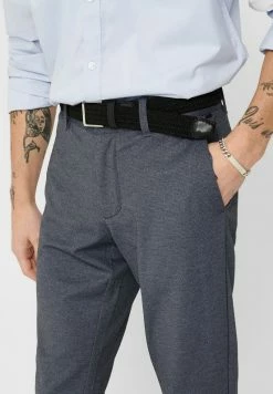 Only & Sons Herren ONSMARK - Chino - Dunkelblau | Moderne Herrenhose für stilvolle Outfits 9 Only & Sons Herren ONSMARK - Chino - Dunkelblau | Moderne Herrenhose für stilvolle Outfits -Only & Sons Geschäft 0df2be024f6f4cb085134dd30131b60f