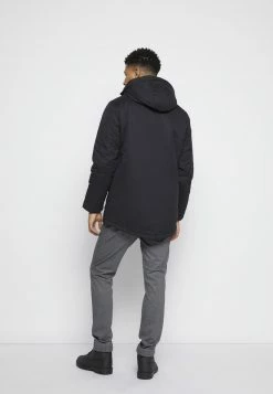 Only & Sons ONSELLIOT Wintermantel für Herren - Schwarzer Parka für kalte Tage 8 Only & Sons ONSELLIOT Wintermantel für Herren - Schwarzer Parka für kalte Tage -Only & Sons Geschäft 11276e7393c34f618f9ff6e46f53a45d