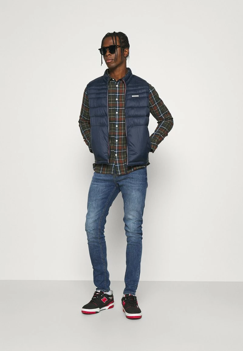 Only & Sons ONSDRAPER CARROT DAMAGE - Slim Fit Jeans Herren - Blau Denim | Stilvolle Herrenjeans 2 Only & Sons ONSDRAPER CARROT DAMAGE - Slim Fit Jeans Herren - Blau Denim | Stilvolle Herrenjeans – Bild 2