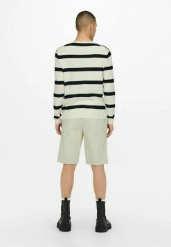 Only & Sons Herren Strickpullover - Star White | Modischer Herrenpullover | Warm & Bequem 9 Only & Sons Herren Strickpullover - Star White | Modischer Herrenpullover | Warm & Bequem -Only & Sons Geschäft 15b719e75f704b12b194e6daa94e1213