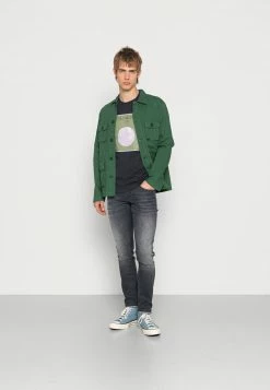 Only & Sons Geschäft -Only & Sons Geschäft 1bee8b171af3423aa60a19c74028743c