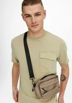 Only & Sons Herren T-Shirt mit Print - Beige 11 Only & Sons Herren T-Shirt mit Print - Beige -Only & Sons Geschäft 1f08177bf23b4fdabd6329d5c3d3bbcf