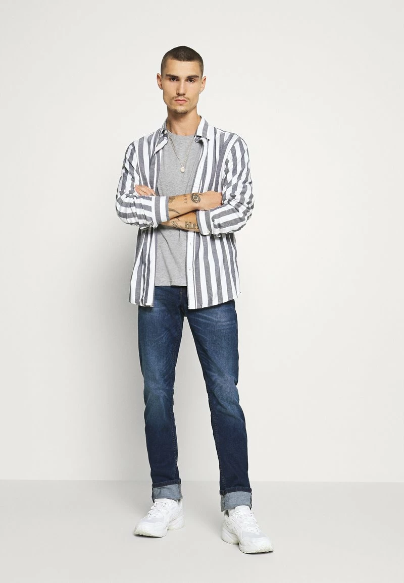 Only & Sons ONSLOOM LIFE SLIM BLUE - Slim Fit Jeans für Herren - Blauer Denim 2 Only & Sons ONSLOOM LIFE SLIM BLUE - Slim Fit Jeans für Herren - Blauer Denim – Bild 2