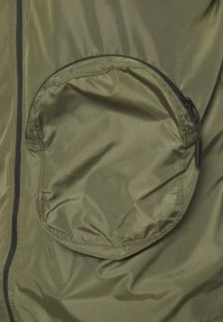 Only & Sons Herren ONSBENTON FULL ZIP - Leichte Jacke in Olive Night -Only & Sons Geschäft 2f82dcbad68044be8520b1a2c102f94d