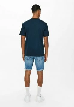 Only & Sons Herren T-Shirt Basic - Moonlit Ocean | Bequemes Basic-Shirt in Trendfarbe -Only & Sons Geschäft 33a119b289034fc88fb4fc09443c3c5a