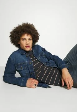 Only & Sons Herren ONSCOME LIFE TRUCKER - Jeansjacke - Blue Denim | Stilvolle Denim-Jacke für Herren 11 Only & Sons Herren ONSCOME LIFE TRUCKER - Jeansjacke - Blue Denim | Stilvolle Denim-Jacke für Herren -Only & Sons Geschäft 3728b3cd89f14b3584066ec877ffdd8e