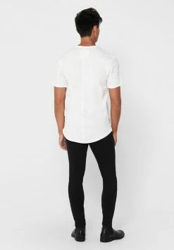 Only & Sons ONSBENNE - Basic T-Shirt 'Cloud Dancer' für Herren | Bequemes Baumwoll-Shirt 9 Only & Sons ONSBENNE - Basic T-Shirt 'Cloud Dancer' für Herren | Bequemes Baumwoll-Shirt -Only & Sons Geschäft 392e63b9f3cf4896bd5755d17219d658