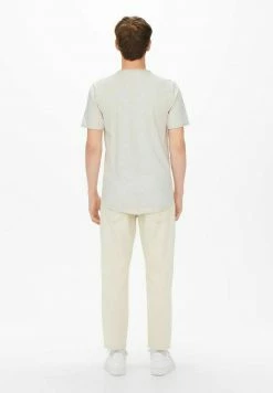 Only & Sons ONSBENNE - Basic T-Shirt für Herren - Glacier Gray 8 Only & Sons ONSBENNE - Basic T-Shirt für Herren - Glacier Gray -Only & Sons Geschäft 4379945f5c484f5384072fa3262dfede