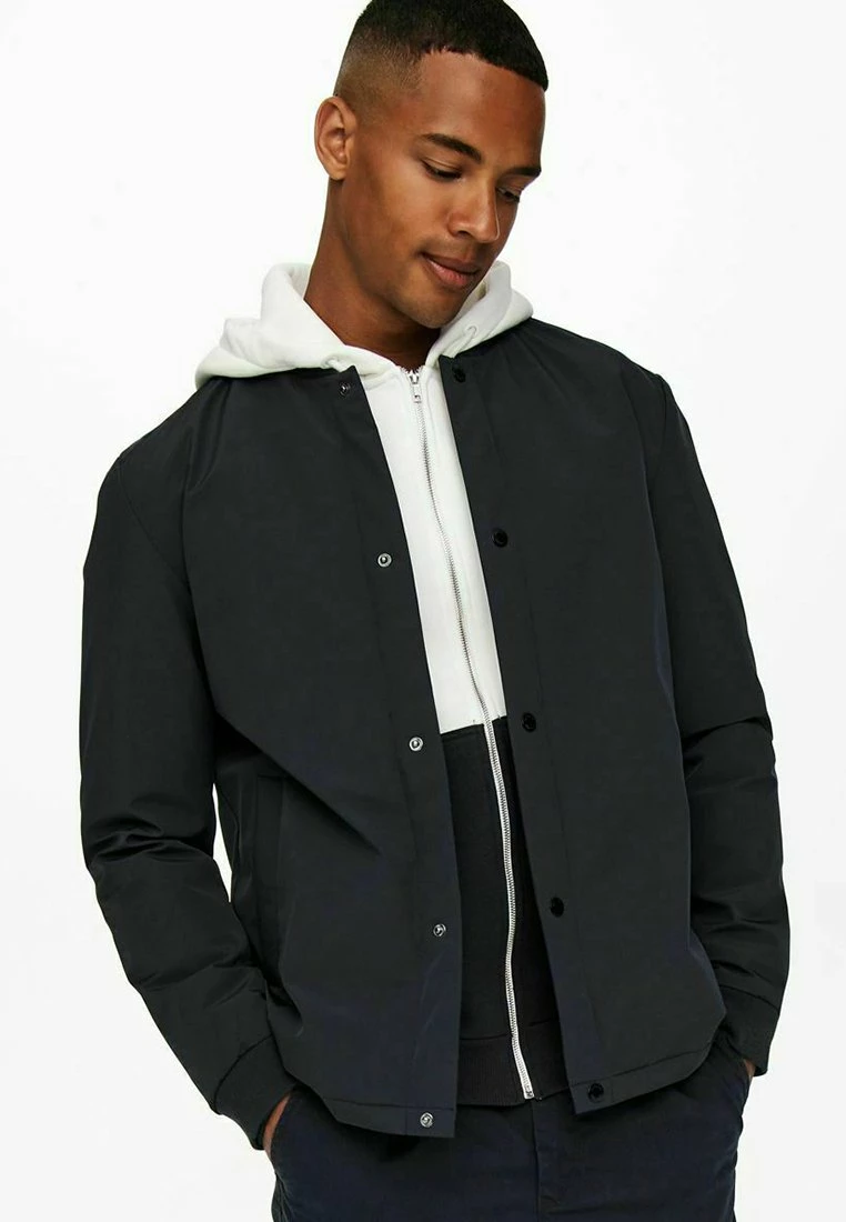 Only & Sons Herren Bomberjacke Dark Navy - Leichte Jacke für Herren 5 Only & Sons Herren Bomberjacke Dark Navy - Leichte Jacke für Herren – Bild 5