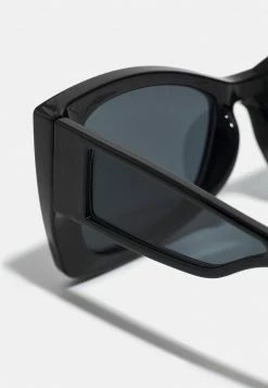 Only & Sons ONSSUNGLASS UNISEX - Sonnenbrille in Schwarz -Only & Sons Geschäft 475f2fe4b31545fdaeb547b1bd39ea4e