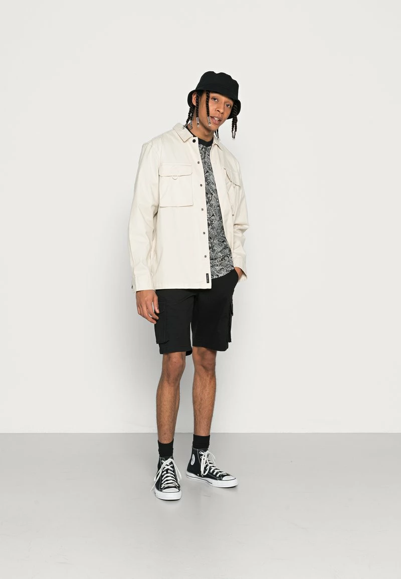 Only & Sons Herren ONSMIKE Chino Shorts - Schwarz - Bequeme & Stilvolle Freizeitshorts 2 Only & Sons Herren ONSMIKE Chino Shorts - Schwarz - Bequeme & Stilvolle Freizeitshorts – Bild 2