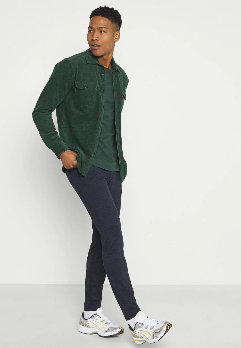 Only & Sons ONSMARK TAP PANT - Stoffhose Dress Blues für Herren | Elegante Hosen 4 Only & Sons ONSMARK TAP PANT - Stoffhose Dress Blues für Herren | Elegante Hosen – Bild 4