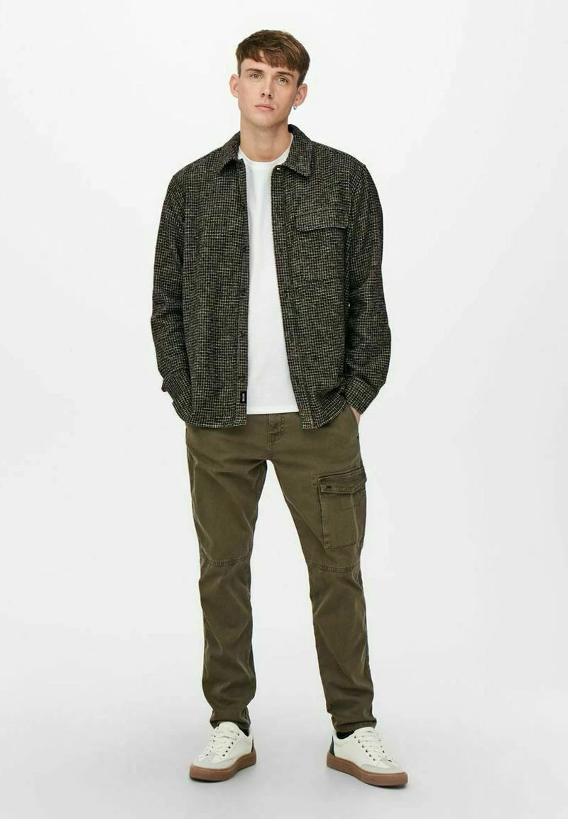 Only & Sons Hemd - Butterscotch | Herren Freizeithemd | Modisches Hemd für jeden Anlass 2 Only & Sons Hemd - Butterscotch | Herren Freizeithemd | Modisches Hemd für jeden Anlass – Bild 2