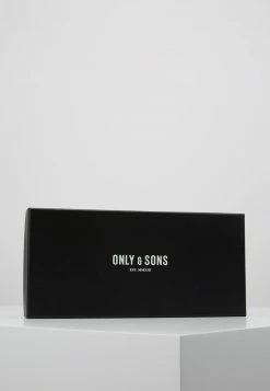 Only & Sons Herren ONSBOWTIE SUSPENDER SET - Fliege in Schwarz | Elegantes Krawatten-Set für besondere Anlässe -Only & Sons Geschäft 5b62ec69de6e4f2cb4f48e2daf9f3a5c