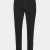 Only & Sons ONSDRAPER LIFE - Slim Fit Jeans im Tapered-Look, Schwarz | Herren