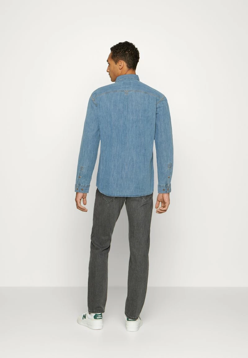 Only & Sons Herren ONSARDO - Leichtes Denim Hemd in Hellblau | Freizeithemd 3 Only & Sons Herren ONSARDO - Leichtes Denim Hemd in Hellblau | Freizeithemd – Bild 3