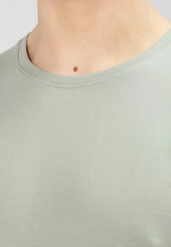 Only & Sons Herren T-Shirt Basic - Seagrass | Hochwertiges Baumwollshirt für jeden Anlass -Only & Sons Geschäft 6a153ab2642e4763a584237286136d2b