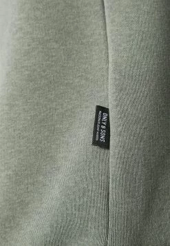Only & Sons Herren ONSCERES LIFE CREW NECK Sweatshirt - Hochwertiges Sweatshirt in Castor Gray 11 Only & Sons Herren ONSCERES LIFE CREW NECK Sweatshirt - Hochwertiges Sweatshirt in Castor Gray -Only & Sons Geschäft 6f8e645235134ae7a9182bc32a675ee5