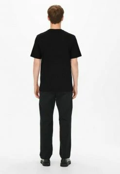 Only & Sons Herren T-Shirt Print - Schwarz | Modisches Baumwoll-Shirt für jeden Tag 9 Only & Sons Herren T-Shirt Print - Schwarz | Modisches Baumwoll-Shirt für jeden Tag -Only & Sons Geschäft 83750f9024a645199b561528590083df