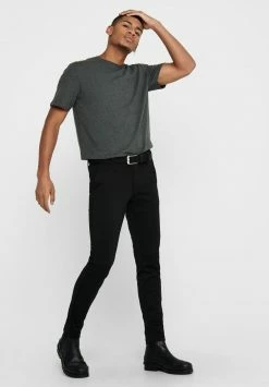 Only & Sons Herren T-Shirt Basic - Urban Chic | Modisches Essential für jeden Style