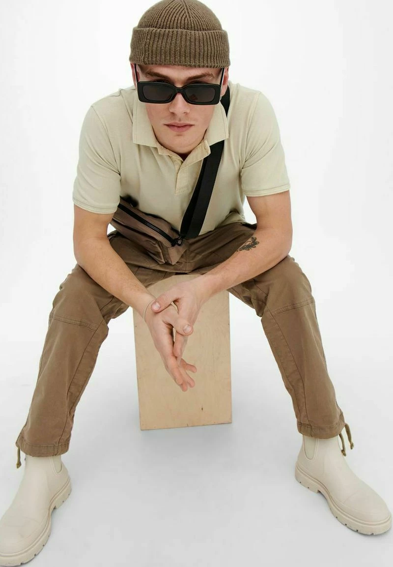 Only & Sons Herren ONSTRAVIS - Poloshirt - Silver Lining | Stilvolles Polo für Herren 6 Only & Sons Herren ONSTRAVIS - Poloshirt - Silver Lining | Stilvolles Polo für Herren – Bild 6