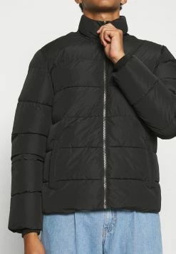 Only & Sons Herren ONSMELVIN Winterjacke - Elegante Black Winterjacke für Herren -Only & Sons Geschäft 9ac6d8c1e13e4d58b3766a5b60368dfb