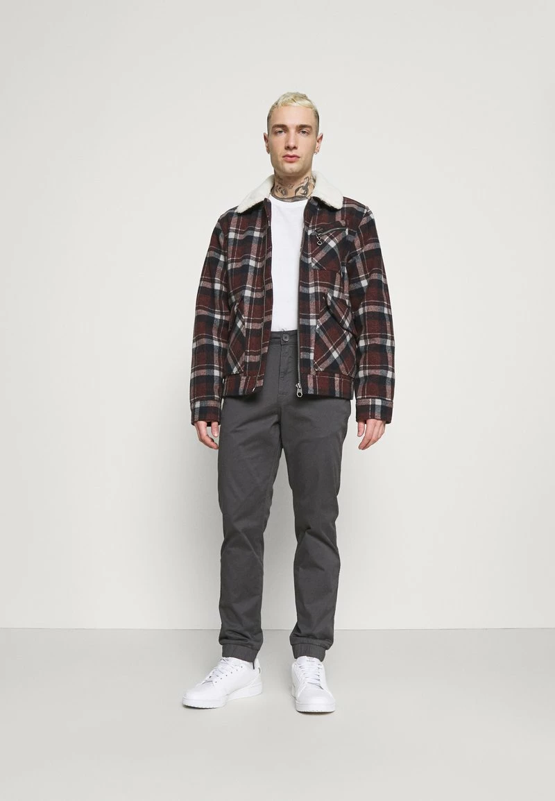 Only & Sons Herren ONSCAM AGED CUFF - Stilvolle Stoffhose in Grau - Elegante Hosen für jeden Anlass 2 Only & Sons Herren ONSCAM AGED CUFF - Stilvolle Stoffhose in Grau - Elegante Hosen für jeden Anlass – Bild 2