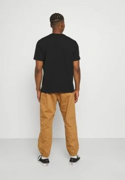 Only & Sons Herren ONSMILLENIUM LIFE TEE - Basic T-Shirt in Schwarz -Only & Sons Geschäft a81b227cc80a4762b8cbcb66fbf1840b