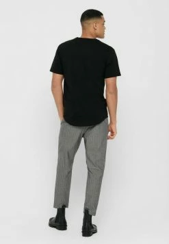 Only & Sons Herren KURZARM ONSMATT - Basic T-Shirt in Schwarz -Only & Sons Geschäft b58374538b91463c97045331702c85ef