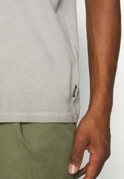 Only & Sons Herren ONSMILLENIUM LIFE WASHED - Basic T-Shirt in Pelican -Only & Sons Geschäft b736dbf7dcde4d6580e9d75f6144ba6d