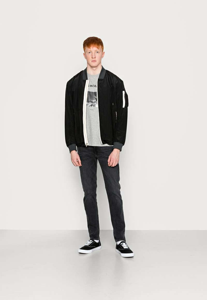 Only & Sons Herren REG - T-Shirt Print - Light Grey | Modisches Basic-Shirt für Herren 2 Only & Sons Herren REG - T-Shirt Print - Light Grey | Modisches Basic-Shirt für Herren – Bild 2