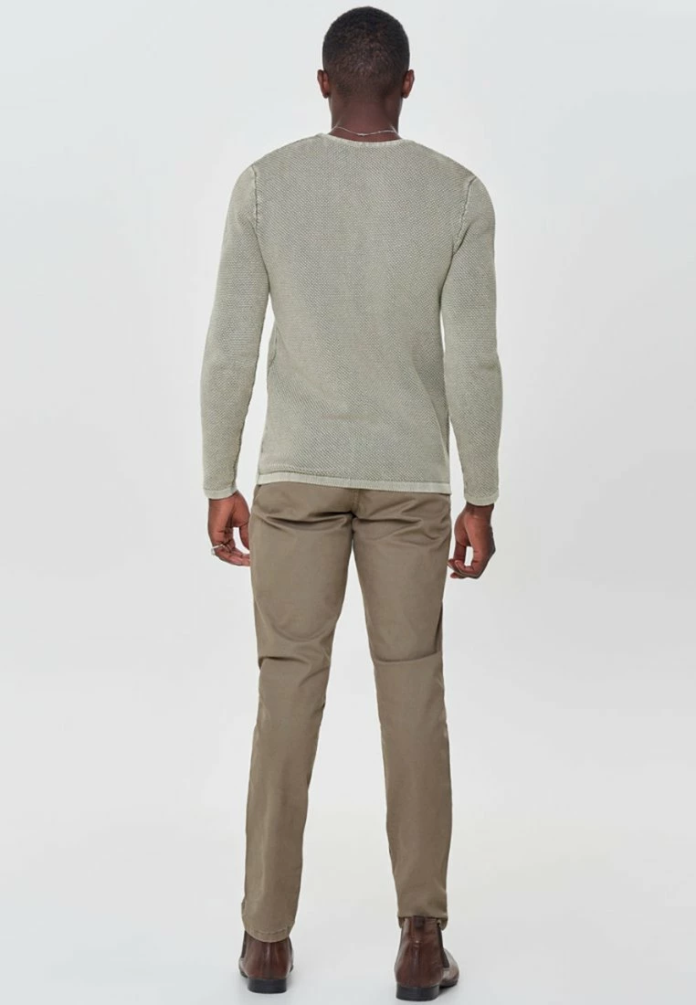 Only & Sons Herren ONSHUGH Strickpullover - Stilvolle Taupe Strickware für Herren 3 Only & Sons Herren ONSHUGH Strickpullover - Stilvolle Taupe Strickware für Herren – Bild 3