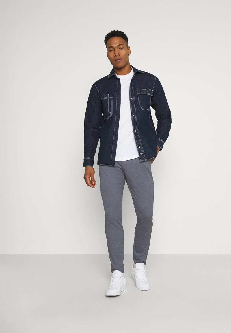 Only & Sons Herren ONSMARK TAP PANT CHECK - Stoffhose - Dark Navy | Elegante Hosen für Herren 2 Only & Sons Herren ONSMARK TAP PANT CHECK - Stoffhose - Dark Navy | Elegante Hosen für Herren – Bild 2