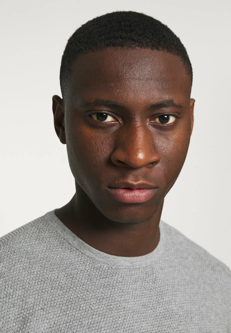 Only & Sons Herren ONSPANTER LIFE CREW - Strickpullover - Medium Grey Melange | Hochwertiger Herrenpullover 4 Only & Sons Herren ONSPANTER LIFE CREW - Strickpullover - Medium Grey Melange | Hochwertiger Herrenpullover – Bild 4