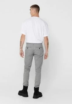 Only & Sons Herren Chino - Schwarz | Elegante Hosen für jeden Anlass -Only & Sons Geschäft d49d56cae650424cbef3add370d6e9e5