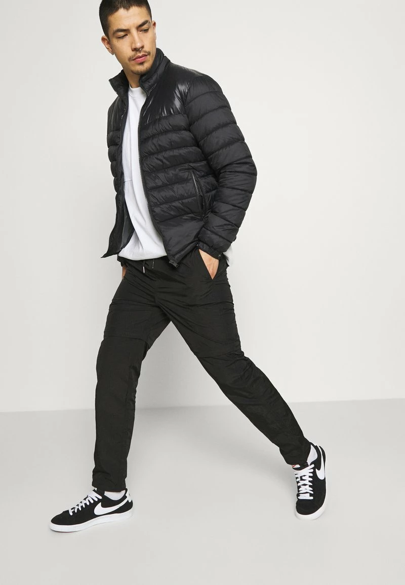 Only & Sons Herren ONSNOAH ZIP OFF PANT - Elegante Stoffhose in Schwarz 4 Only & Sons Herren ONSNOAH ZIP OFF PANT - Elegante Stoffhose in Schwarz – Bild 4