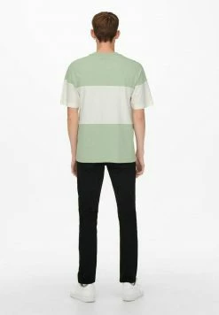 Only & Sons Herren T-Shirt Print - Reseda | Modernes Design | Bequem & Stilvoll 8 Only & Sons Herren T-Shirt Print - Reseda | Modernes Design | Bequem & Stilvoll -Only & Sons Geschäft dd26ba98b95549b1881d1709b15c112c