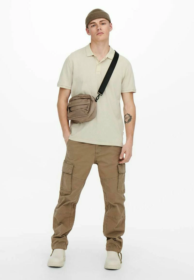 Only & Sons Herren ONSTRAVIS - Poloshirt - Silver Lining | Stilvolles Polo für Herren 2 Only & Sons Herren ONSTRAVIS - Poloshirt - Silver Lining | Stilvolles Polo für Herren – Bild 2