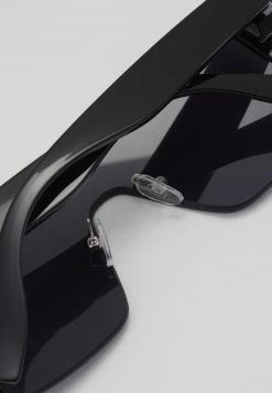 Only & Sons Unisex Sonnenbrille in Schwarz - Moderne UV-Schutz-Brille für jede Gelegenheit -Only & Sons Geschäft df1bf55b16cd4b6d86eb1a69e26ab630