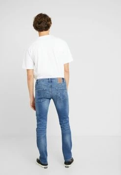 Only & Sons Herren ONSLOOM - Slim Fit Jeans in Blue Denim | Moderne Passform 8 Only & Sons Herren ONSLOOM - Slim Fit Jeans in Blue Denim | Moderne Passform -Only & Sons Geschäft e2df7f79a2ab4dd5838e463ac770f931