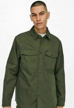 Only & Sons Herren EINFARBIGES CARGO-Hemd - Olive Night | Freizeithemd | Modisches Design -Only & Sons Geschäft ed1e7333a87f49d388803972c4567e41