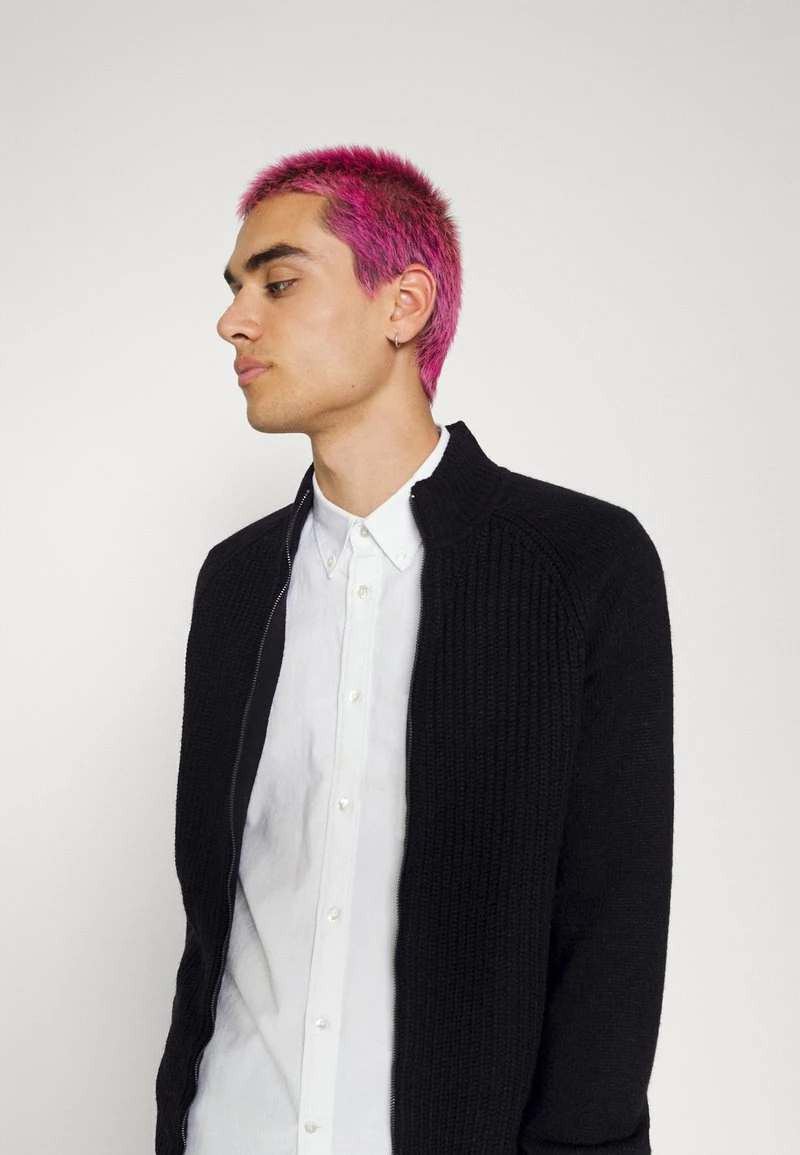 Only & Sons ONSHARREL ZIP Strickjacke - Schwarz für Herren | Modisch & Bequem 4 Only & Sons ONSHARREL ZIP Strickjacke - Schwarz für Herren | Modisch & Bequem – Bild 4